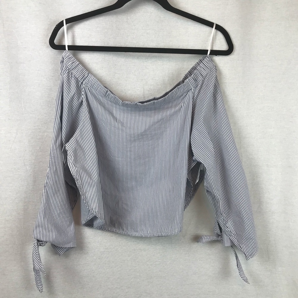 Kimchi Blue Sm. Off the shoulder striped top 💋Final Sale